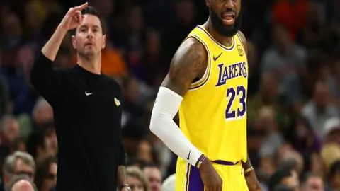 中国女篮逆境逆袭，万民球迷预测成泡影